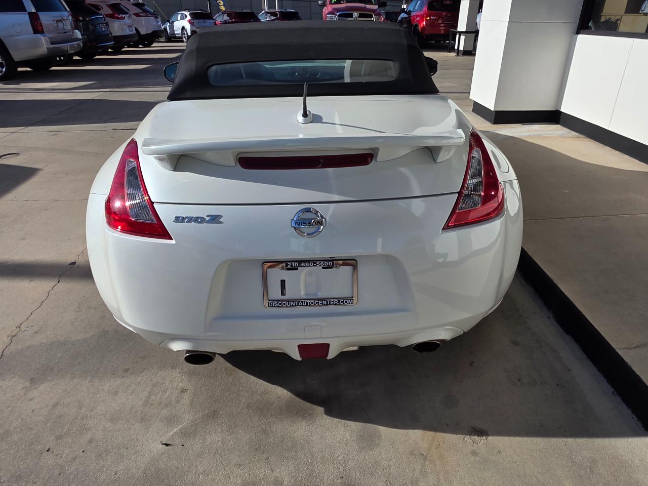 Nissan Z 370Z Touring Roadster 2013
