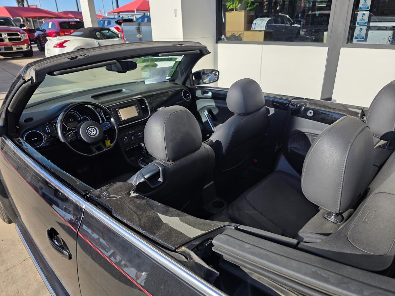Volkswagen Beetle 1.8T PZEV Convertible 2016