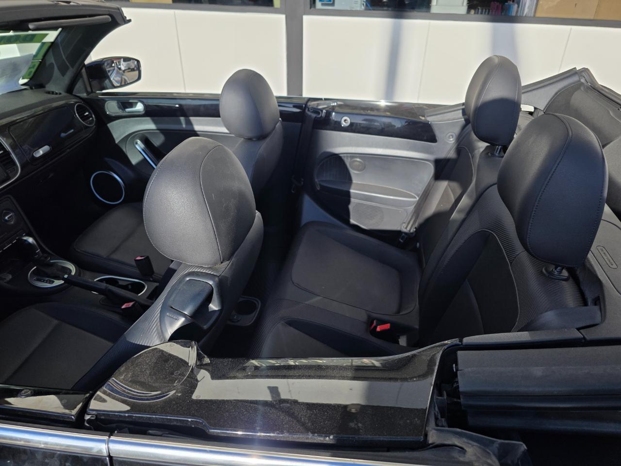 Volkswagen Beetle 1.8T PZEV Convertible 2016