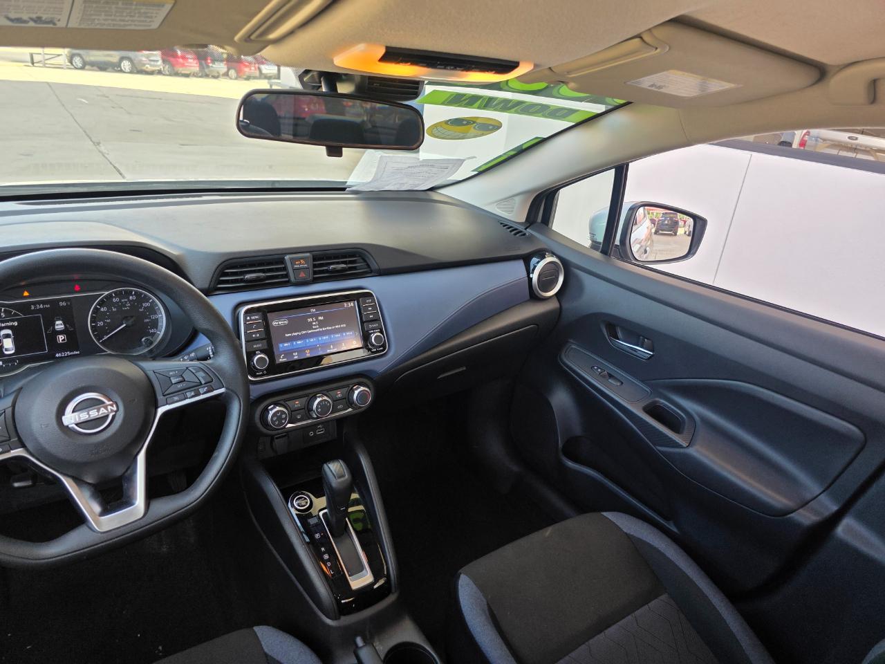 Nissan Versa SV 2024