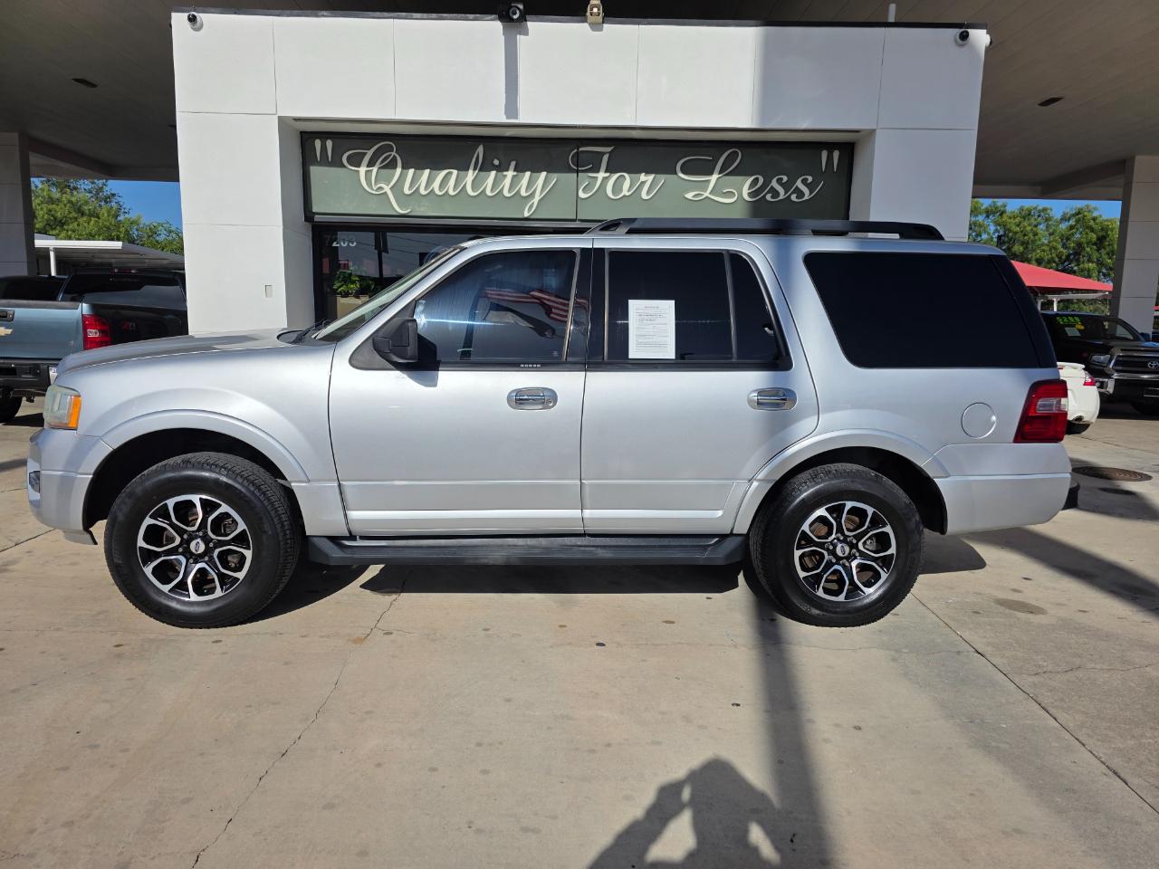 Ford Expedition XLT 2WD 2015