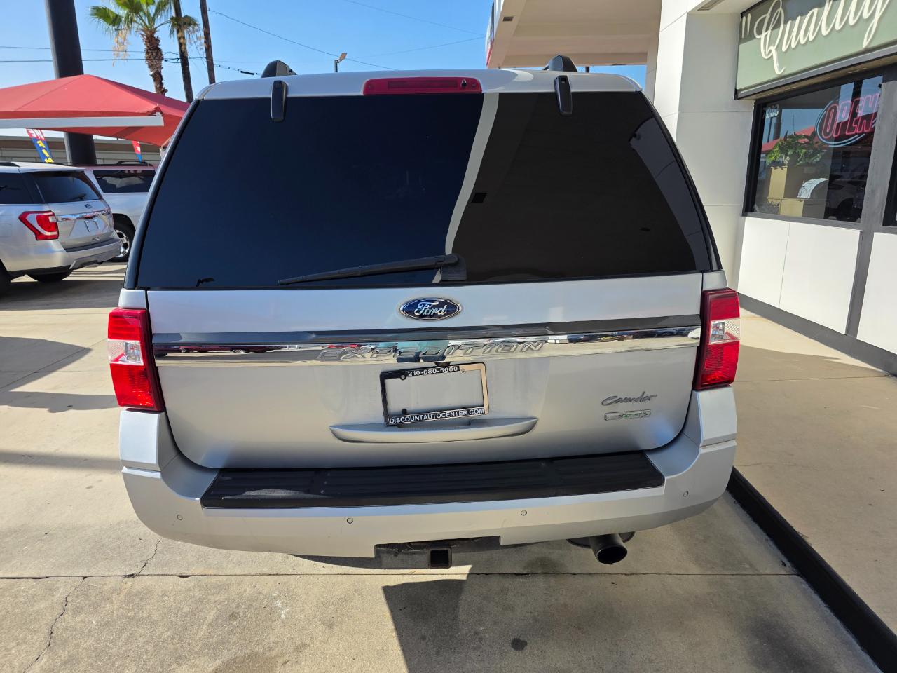 Ford Expedition XLT 2WD 2015