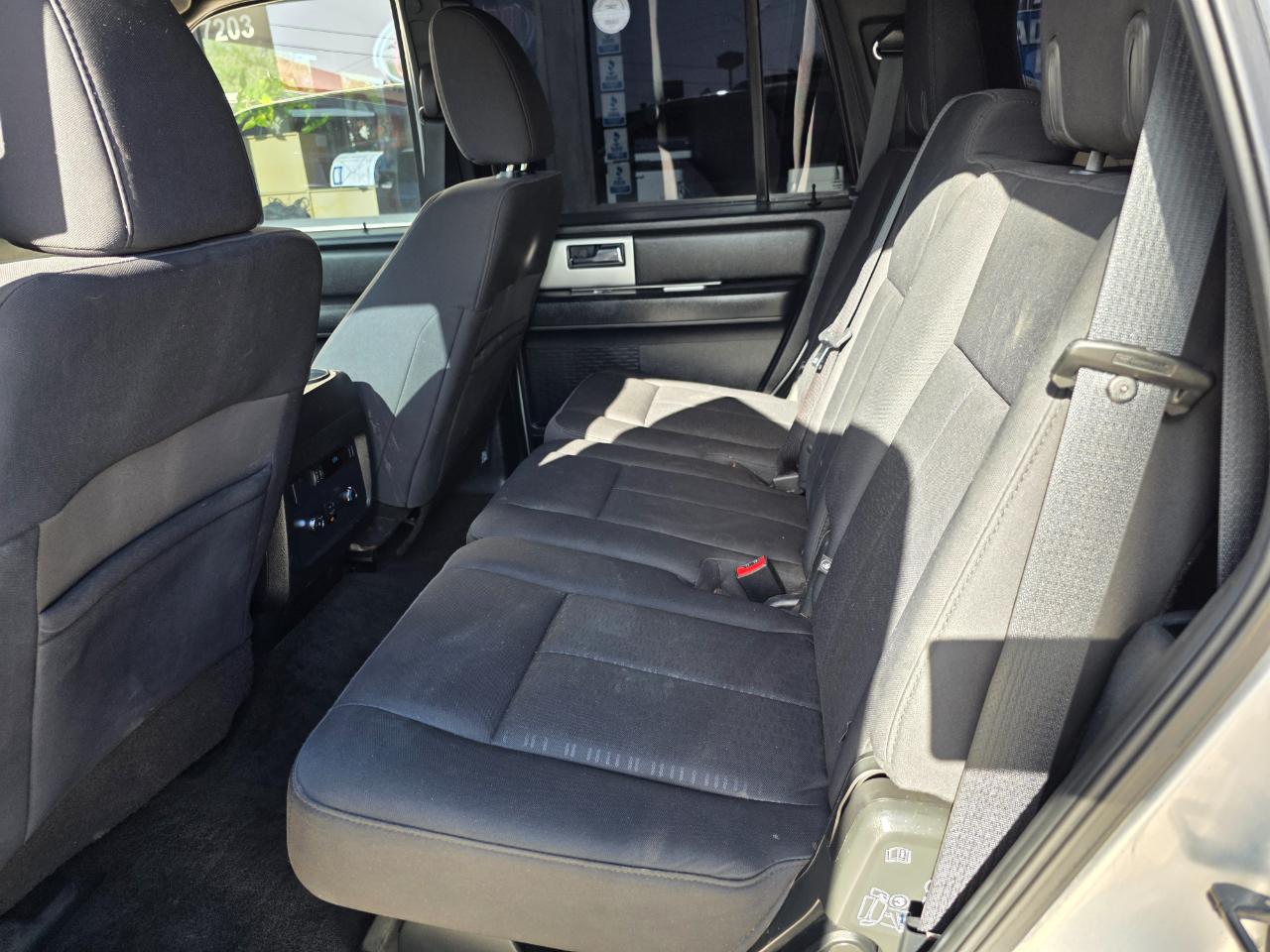 Ford Expedition XLT 2WD 2015