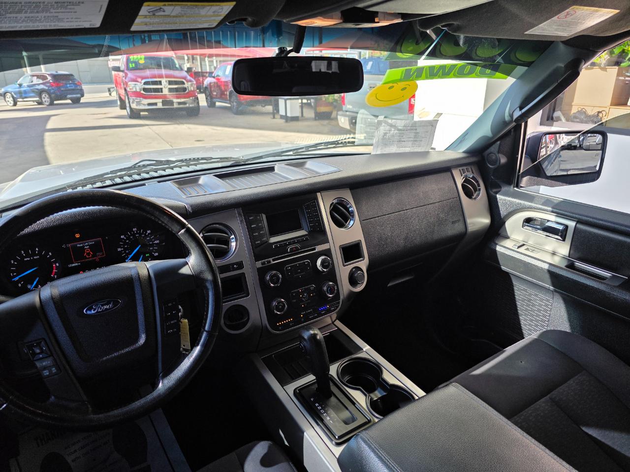 Ford Expedition XLT 2WD 2015