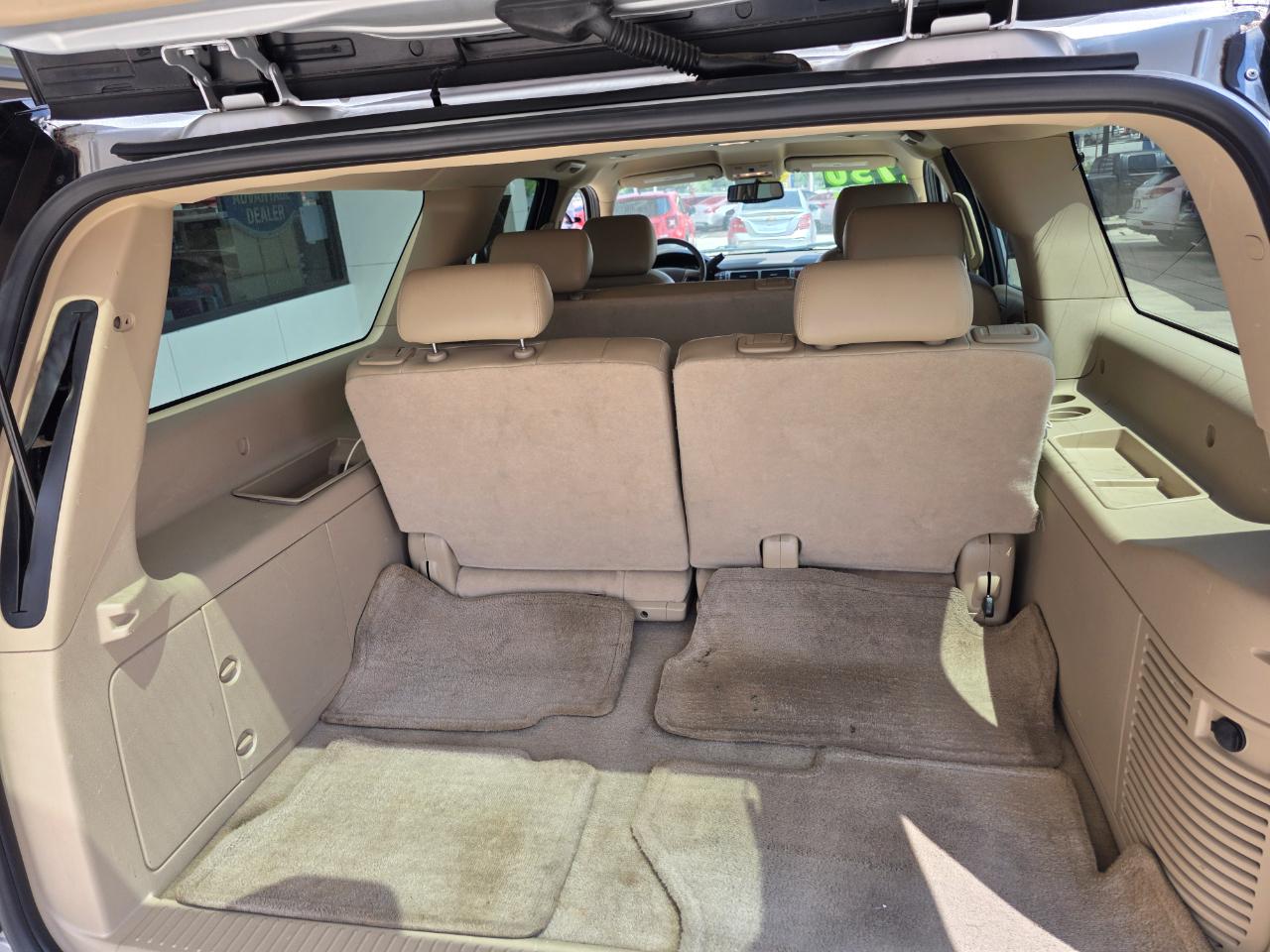 GMC Yukon Denali XL 4WD 2011