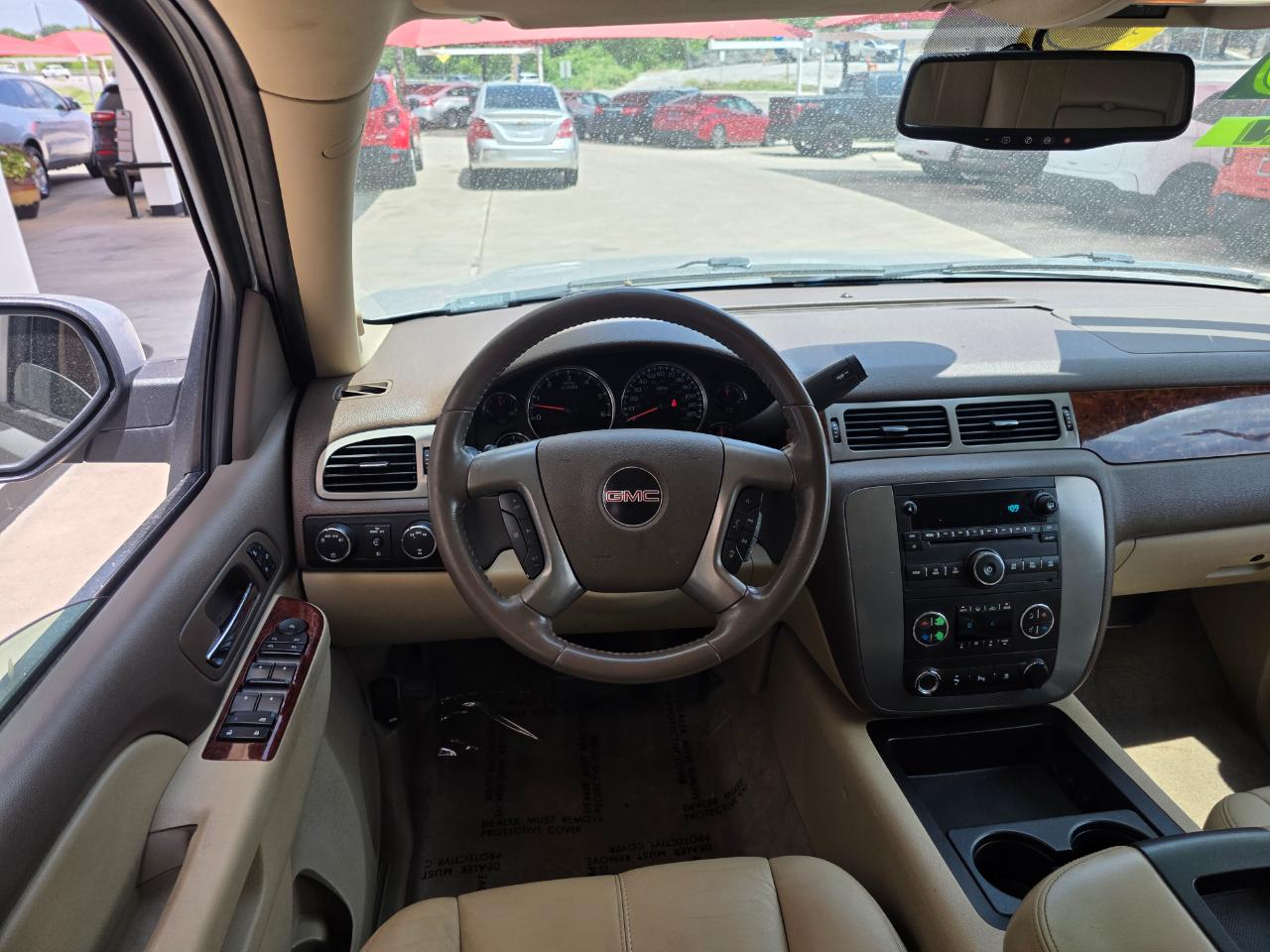 GMC Yukon Denali XL 4WD 2011