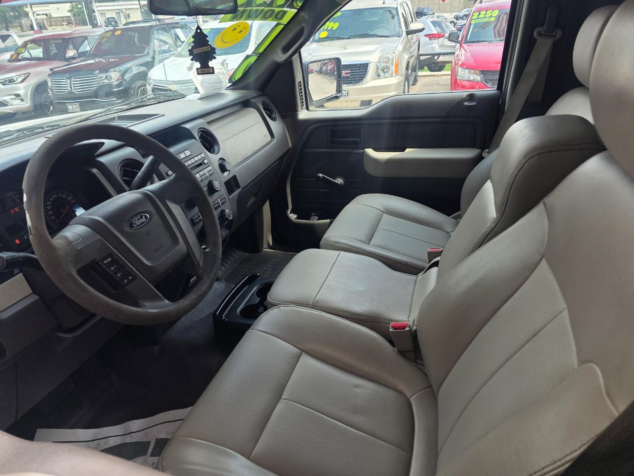 Ford F-150 XL 8-ft. Bed 2WD 2010