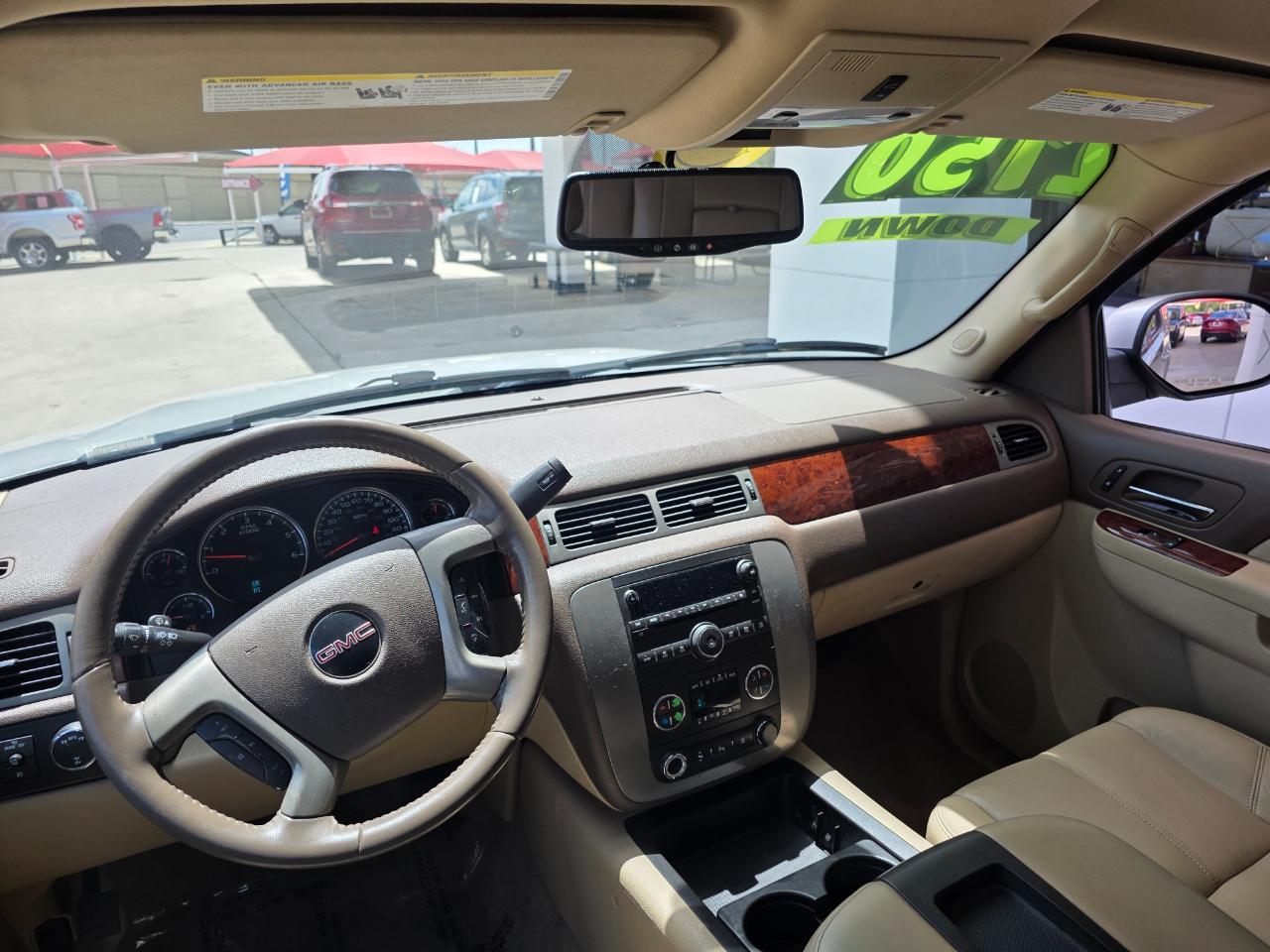 GMC Yukon XL SLT-1 1/2 Ton 4WD 2010