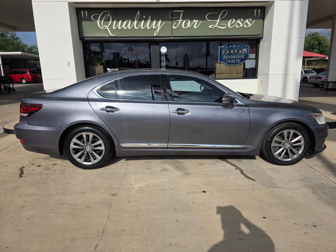 Lexus LS 460 Luxury Sedan AWD 2013