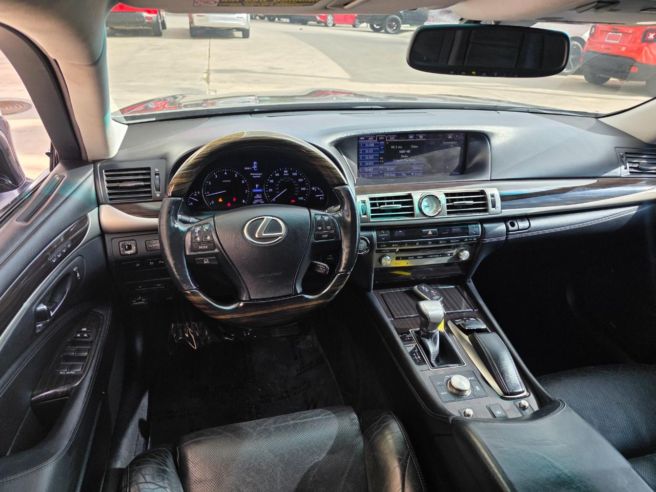 Lexus LS 460 Luxury Sedan AWD 2013