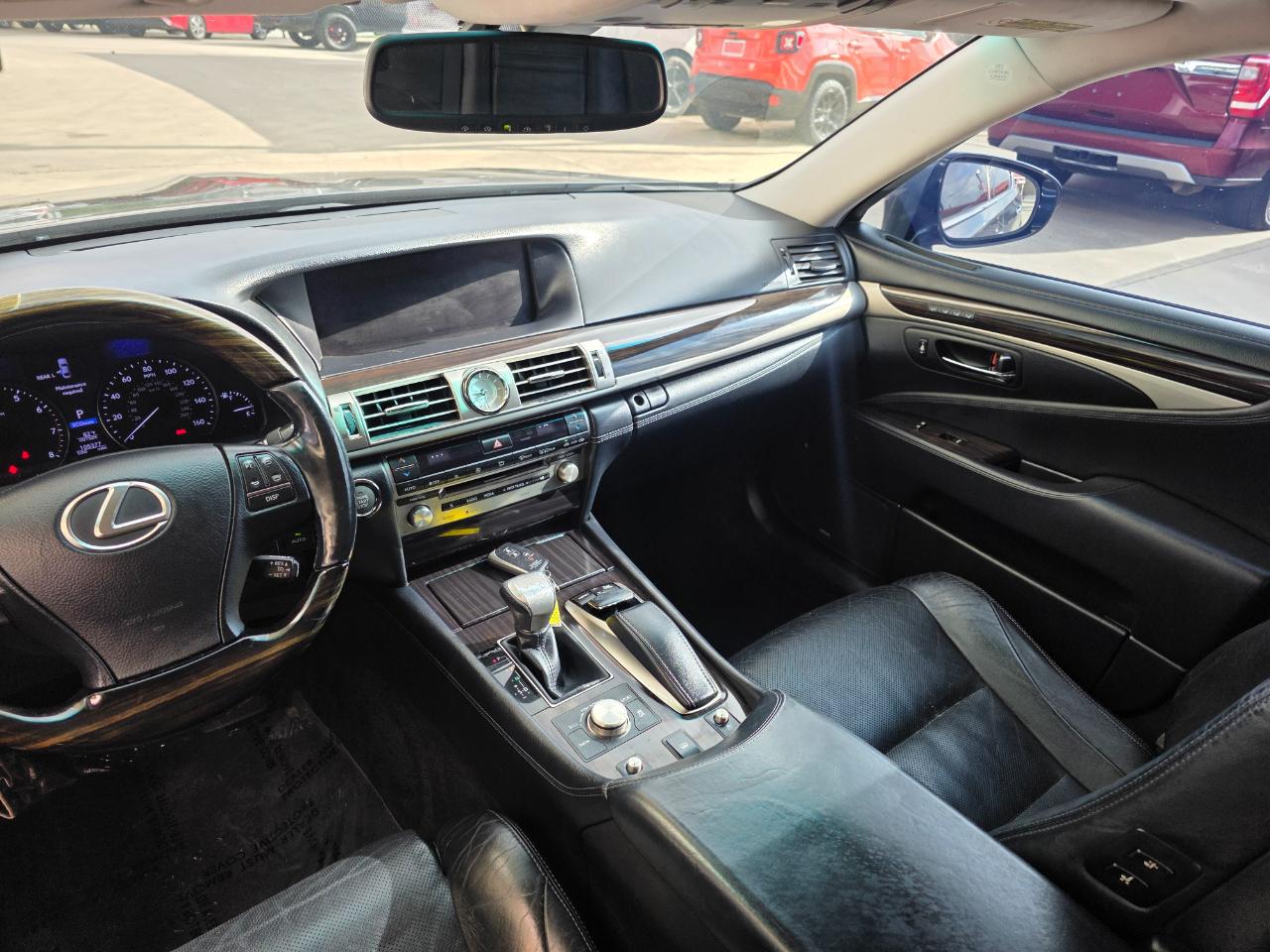 Lexus LS 460 Luxury Sedan AWD 2013