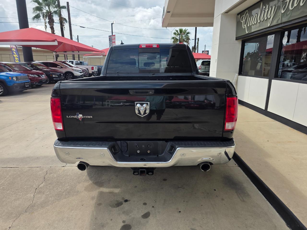 RAM 1500 SLT Crew Cab SWB 2WD 2016