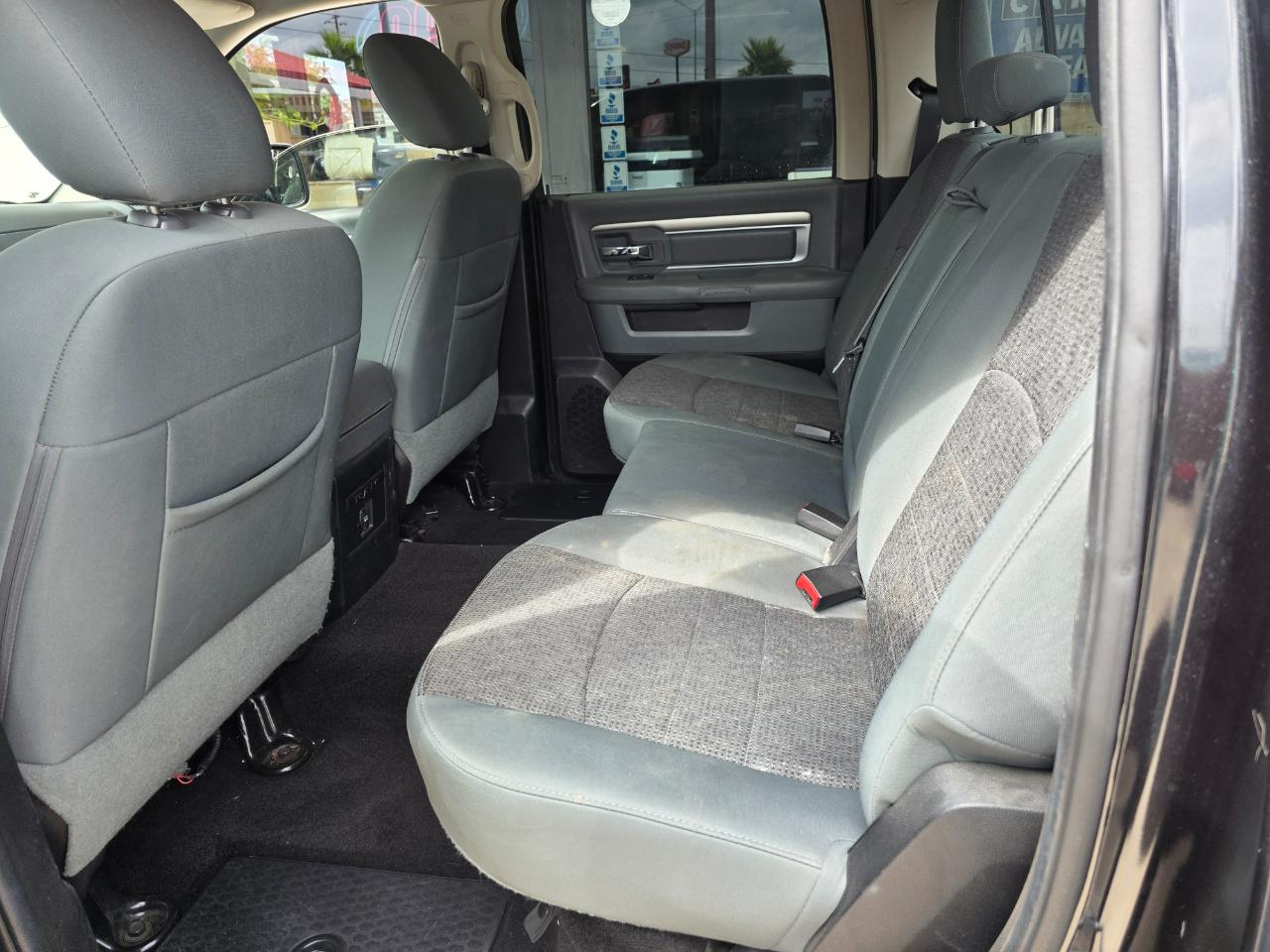 RAM 1500 SLT Crew Cab SWB 2WD 2016
