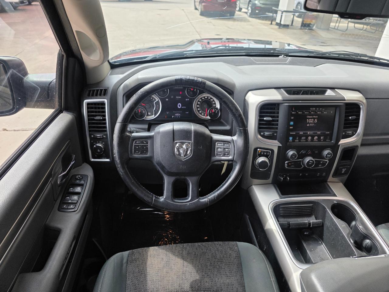 RAM 1500 SLT Crew Cab SWB 2WD 2016