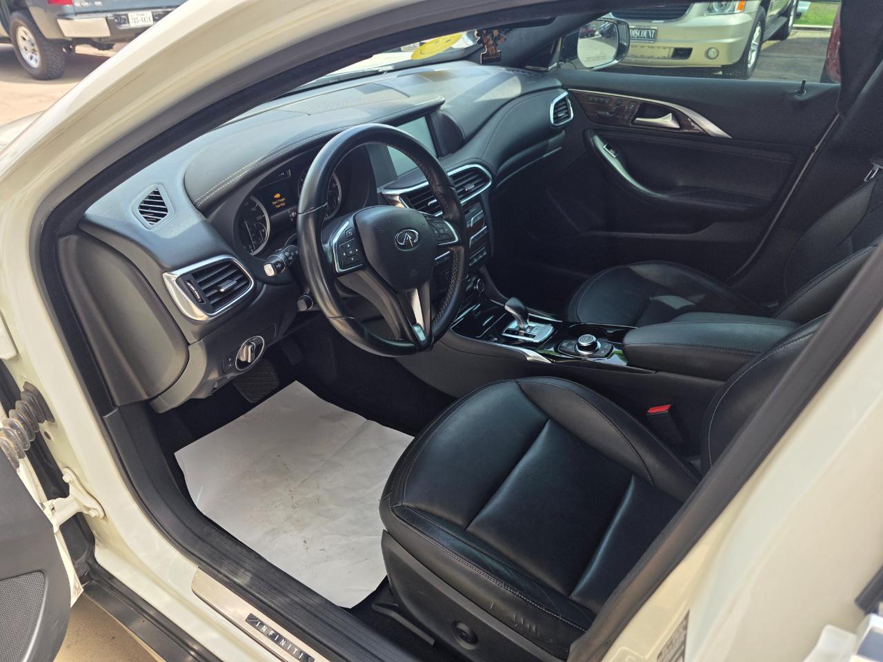 Infiniti QX30 Premium AWD 2017