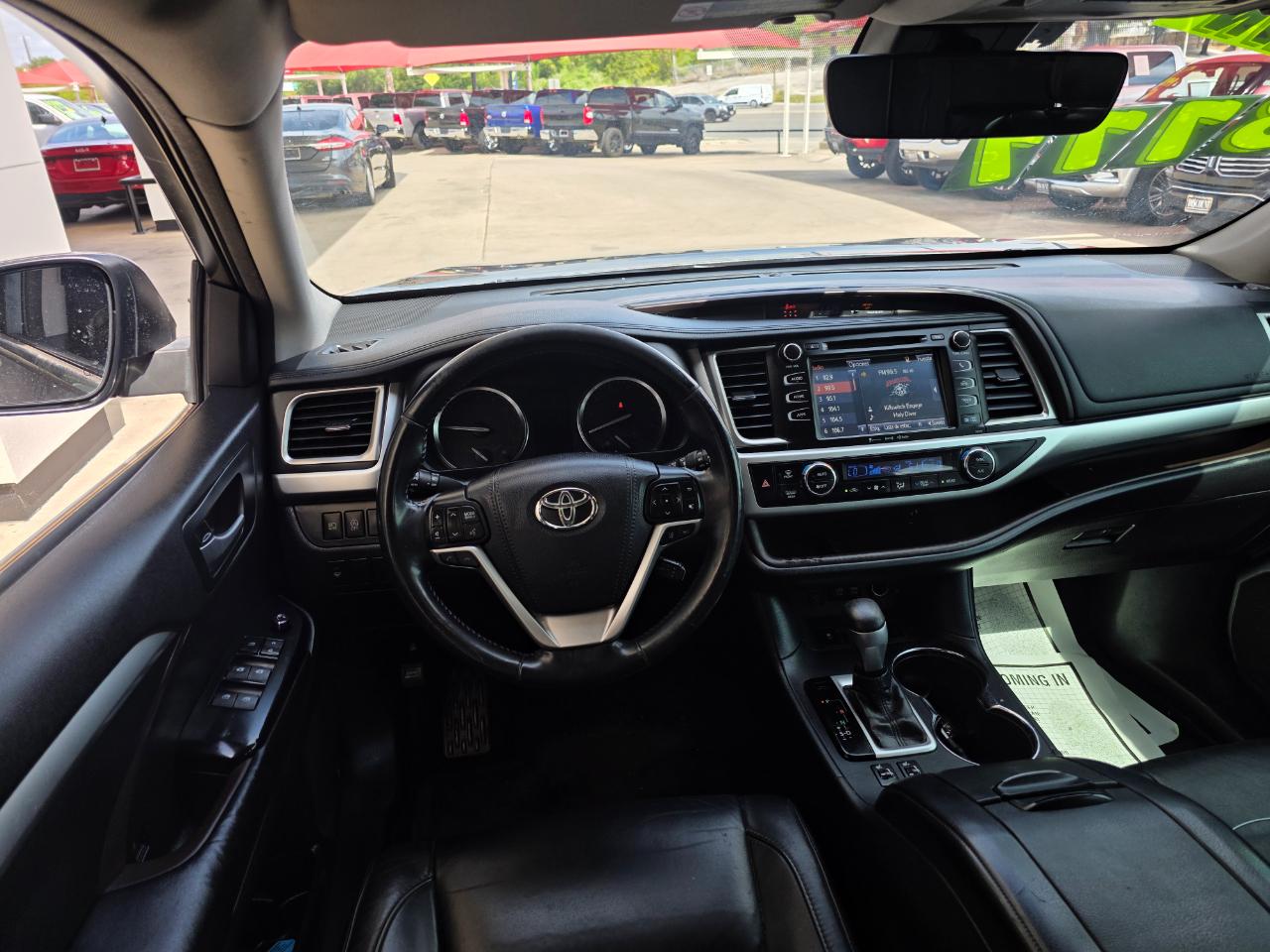 Toyota Highlander XLE FWD V6 2017