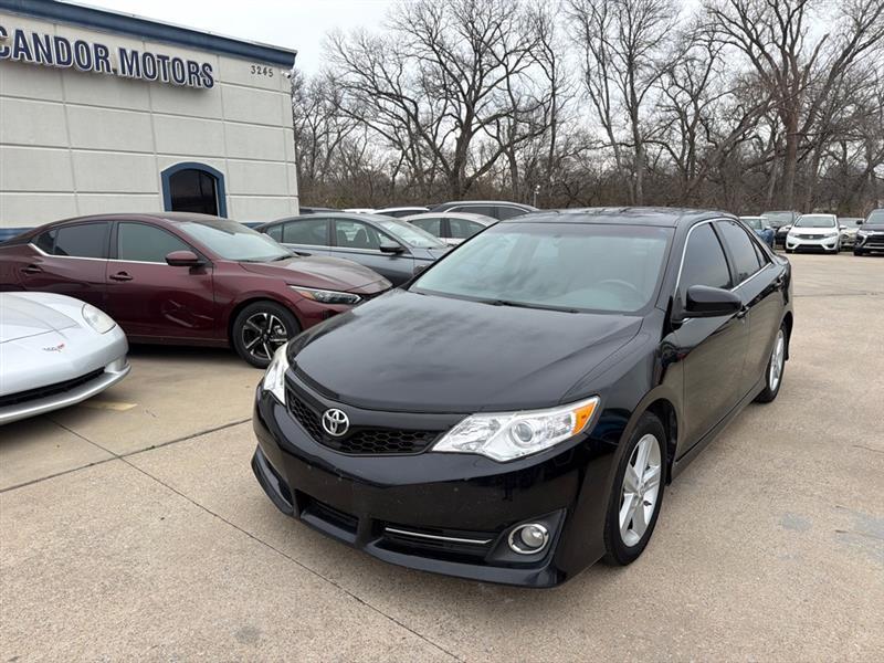 Toyota Camry SE 2012
