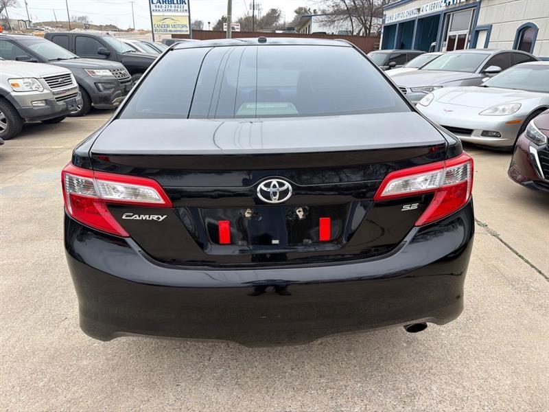 Toyota Camry SE 2012