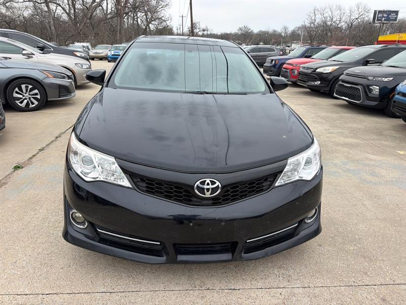 Toyota Camry SE 2012