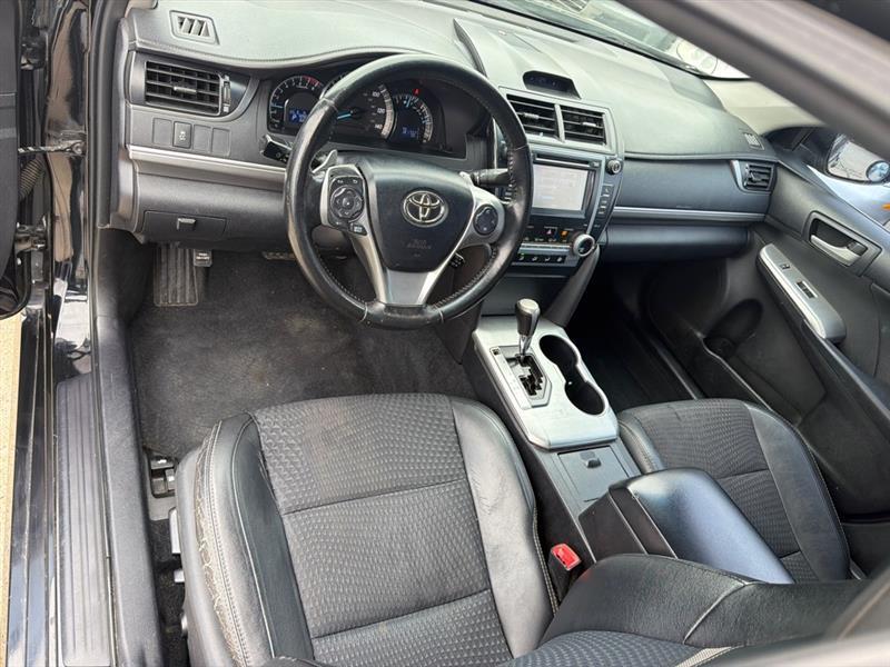 Toyota Camry SE 2012