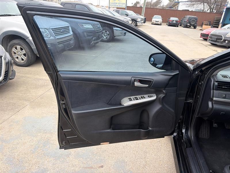 Toyota Camry SE 2012