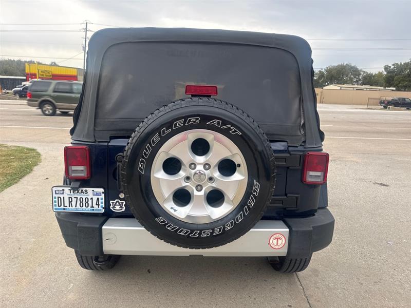 Jeep Wrangler Unlimited Sahara 4WD 2013