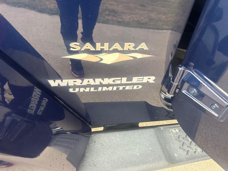 Jeep Wrangler Unlimited Sahara 4WD 2013