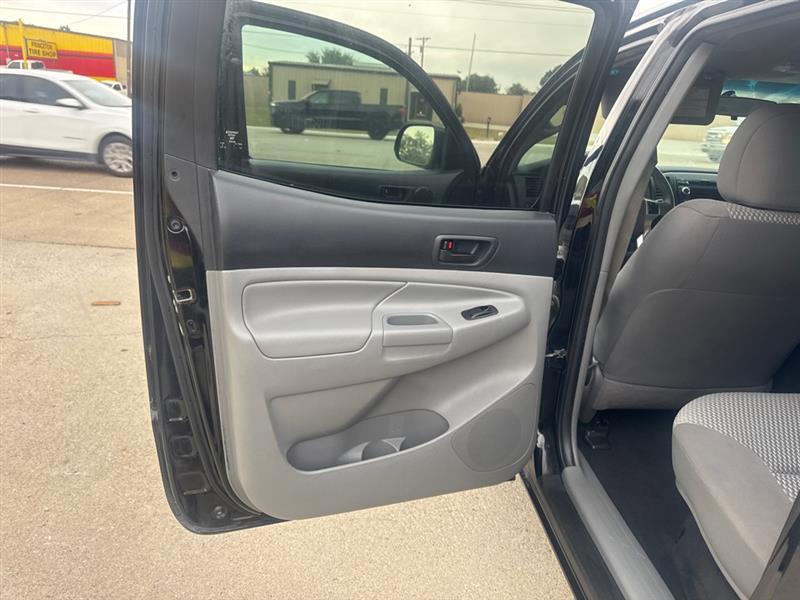 Toyota Tacoma PreRunner Double Cab Auto 2WD 2012