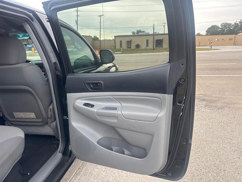 Toyota Tacoma PreRunner Double Cab Auto 2WD 2012