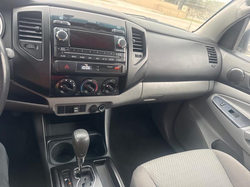 Toyota Tacoma PreRunner Double Cab Auto 2WD 2012