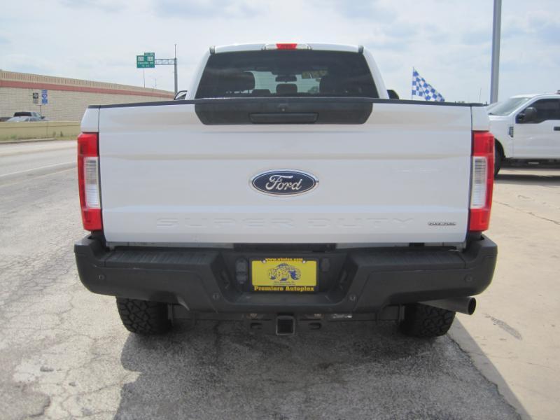 Ford F-250 SD XL SuperCab Long Bed 4WD 2019
