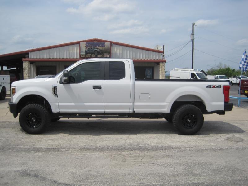 Ford F-250 SD XL SuperCab Long Bed 4WD 2019