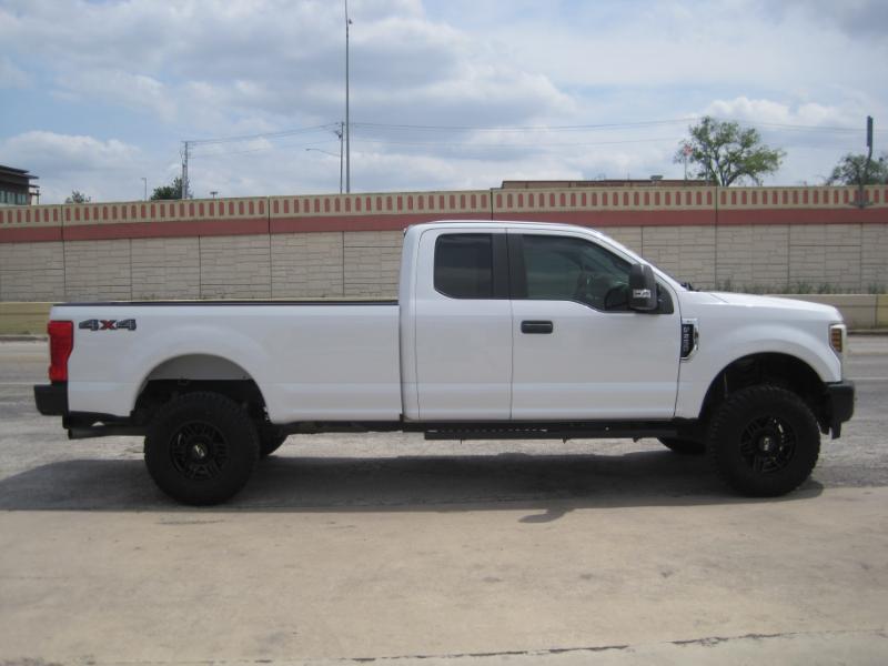 Ford F-250 SD XL SuperCab Long Bed 4WD 2019