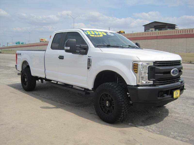 Ford F-250 SD XL SuperCab Long Bed 4WD 2019