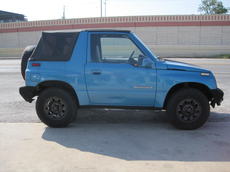 Suzuki Sidekick JX 2-Door 4WD 1992 Suzuki Sidekick JX 2-Door 4WD 1992