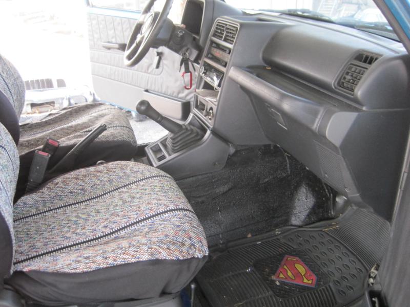 Suzuki Sidekick JX 2-Door 4WD 1992 Suzuki Sidekick JX 2-Door 4WD 1992