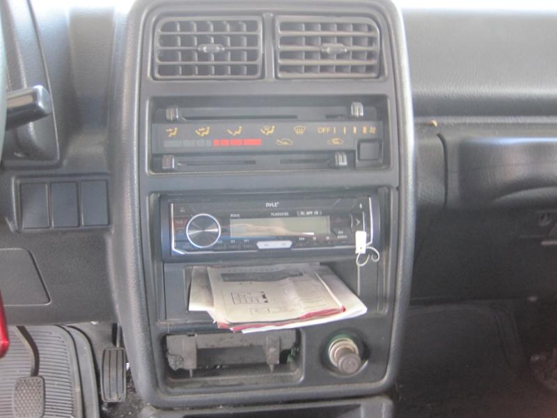 Suzuki Sidekick JX 2-Door 4WD 1992 Suzuki Sidekick JX 2-Door 4WD 1992