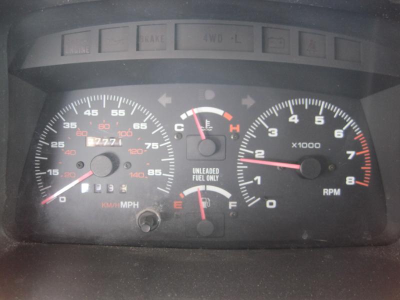 Suzuki Sidekick JX 2-Door 4WD 1992 Suzuki Sidekick JX 2-Door 4WD 1992