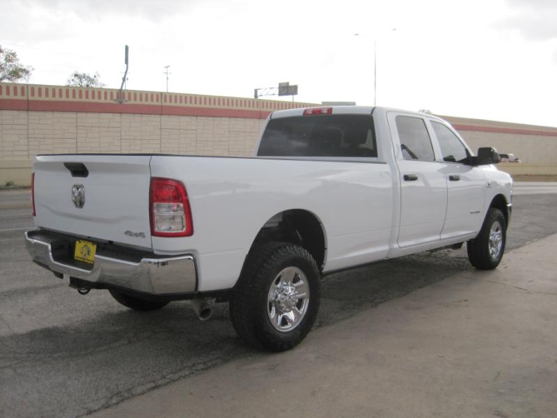 RAM 2500 Tradesman Crew Cab LWB 4WD 2022 RAM 2500 Tradesman Crew Cab LWB 4WD 2022