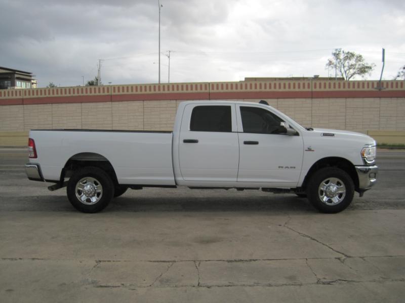 RAM 2500 Tradesman Crew Cab LWB 4WD 2022 RAM 2500 Tradesman Crew Cab LWB 4WD 2022