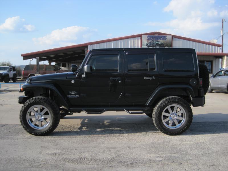 Jeep Wrangler Unlimited Sahara 4WD 2013