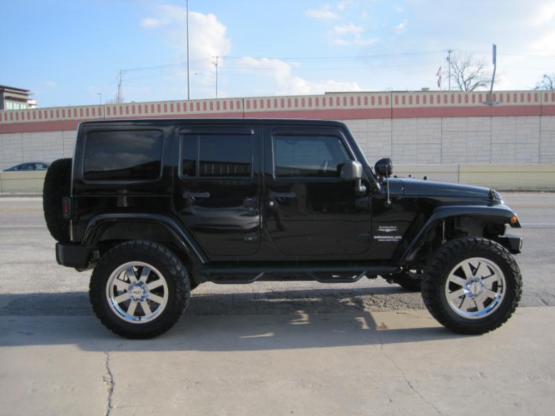 Jeep Wrangler Unlimited Sahara 4WD 2013