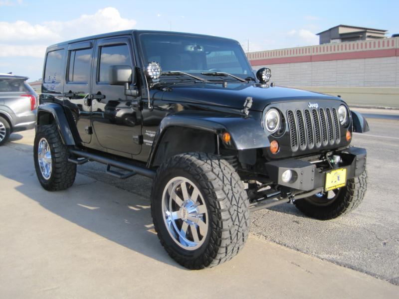 Jeep Wrangler Unlimited Sahara 4WD 2013