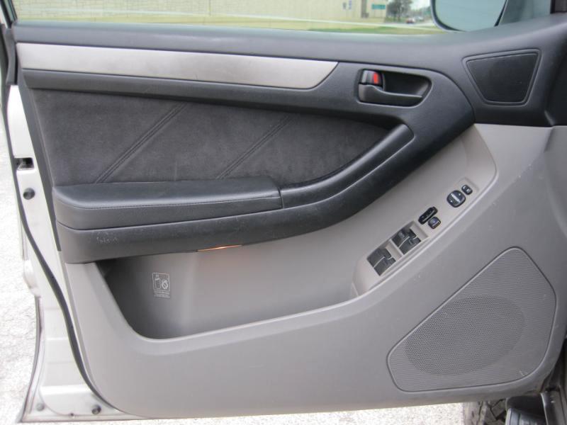 Toyota 4Runner Sport 2WD 2003