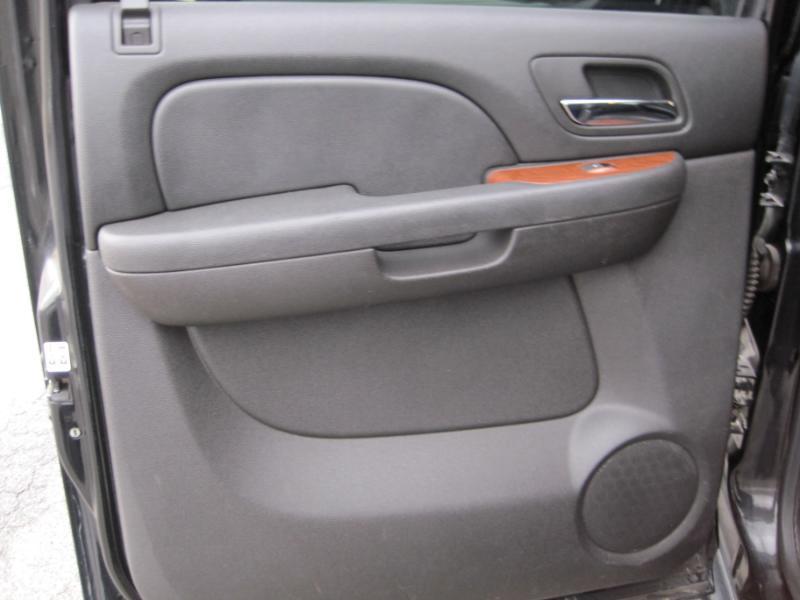 GMC Yukon XL SLT-2 3/4 Ton 4WD 2008