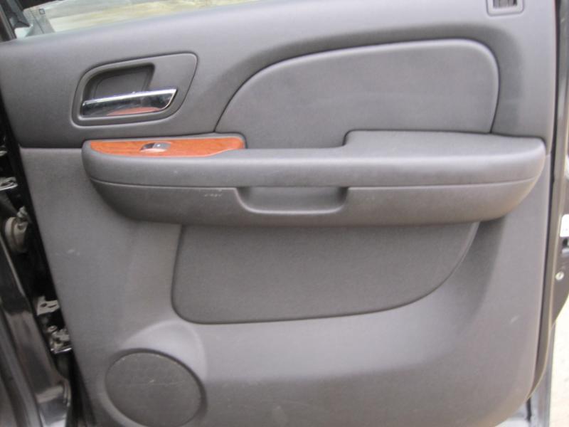 GMC Yukon XL SLT-2 3/4 Ton 4WD 2008