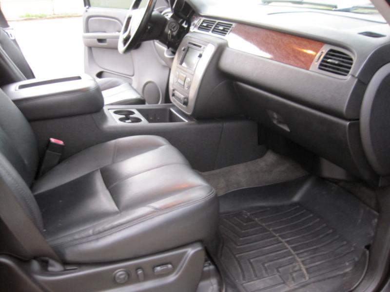 GMC Yukon XL SLT-2 3/4 Ton 4WD 2008