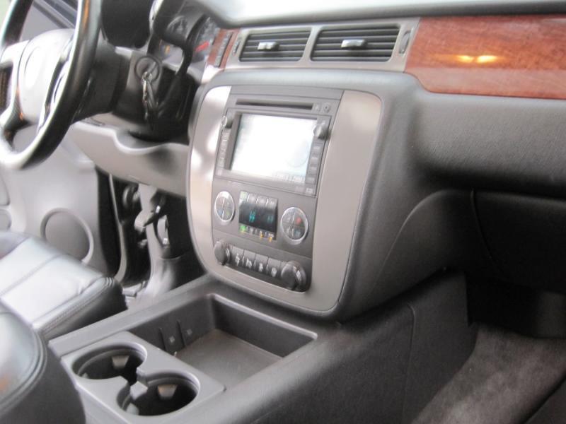 GMC Yukon XL SLT-2 3/4 Ton 4WD 2008