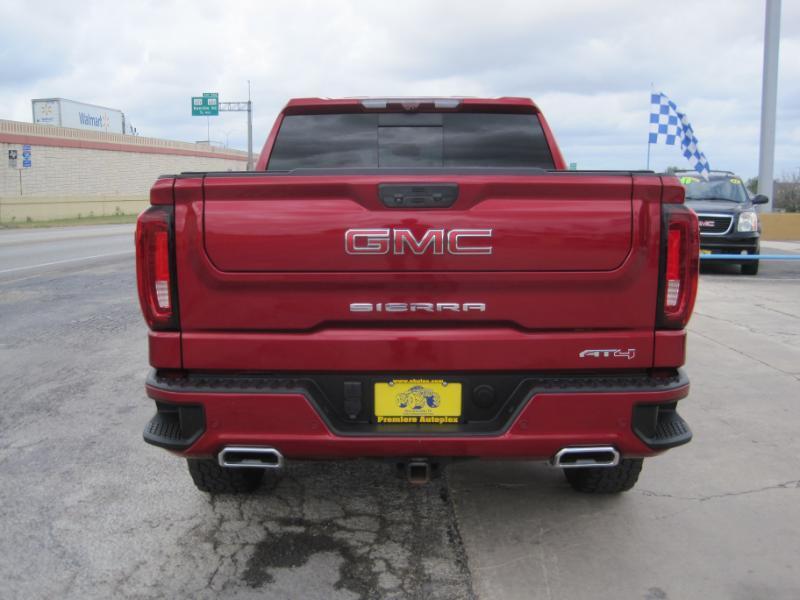 GMC Sierra 1500 AT4 Crew Cab 4WD 2023