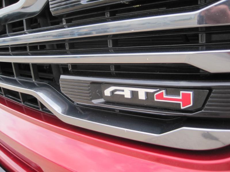 GMC Sierra 1500 AT4 Crew Cab 4WD 2023